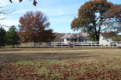 Tract 5 - Farm House - OKLAHOMA LAND & REAL ESTATE AUCTION, 438 +/- Acres offered in 13 Tracts